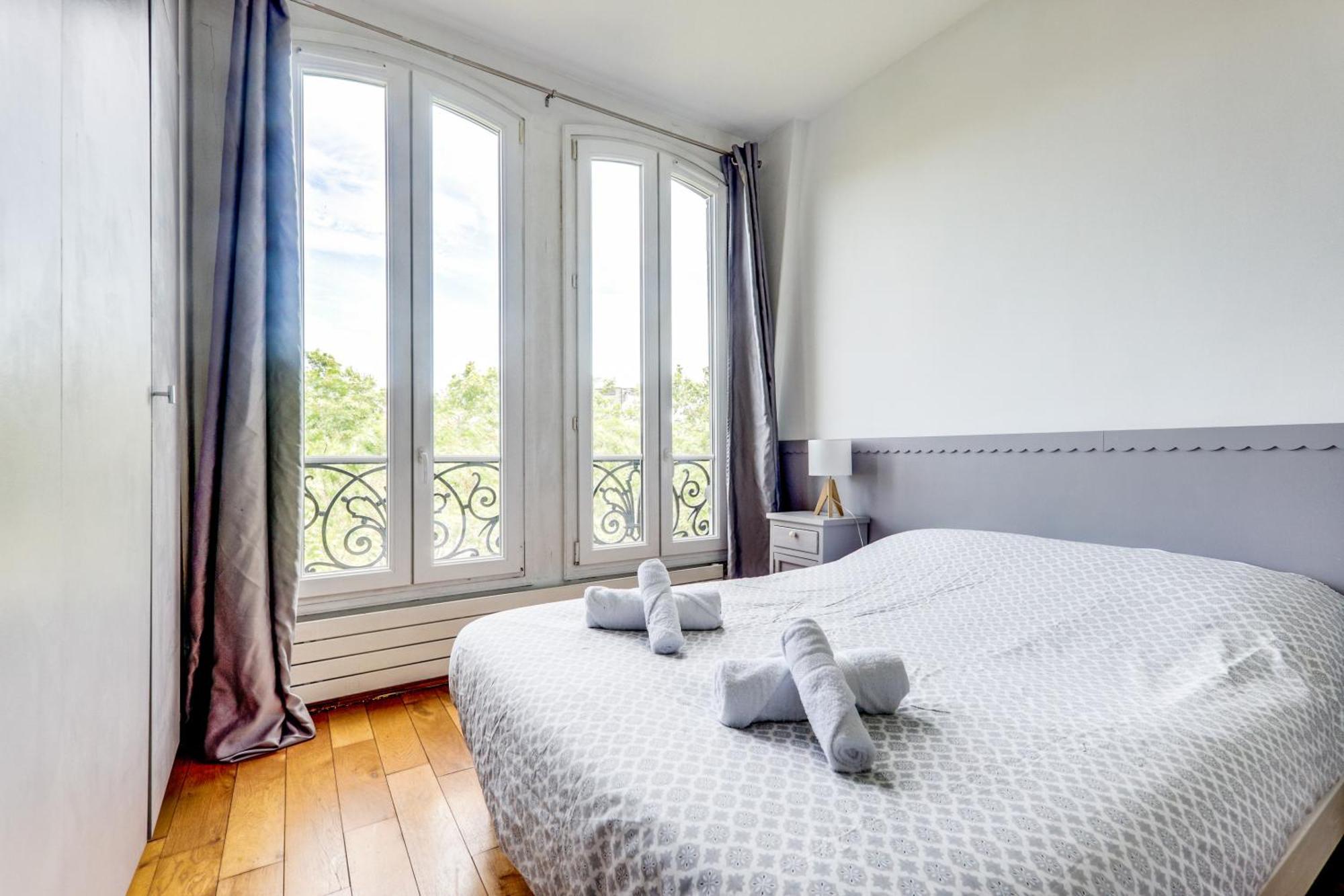 Elegant Quartier Paisible Apartment Paris